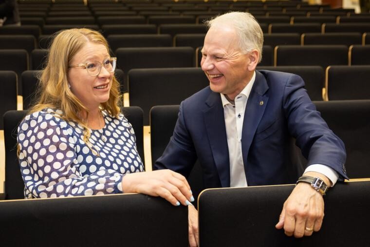 Anna-Kristiina Mikkonen ja Jari Leppä